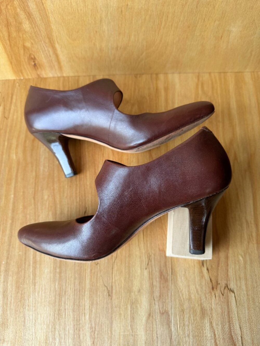Chocolate Brown Leather Corso Como Heels - Picture 12 of 16